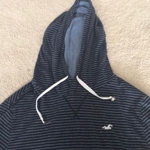 Hollister pull over
